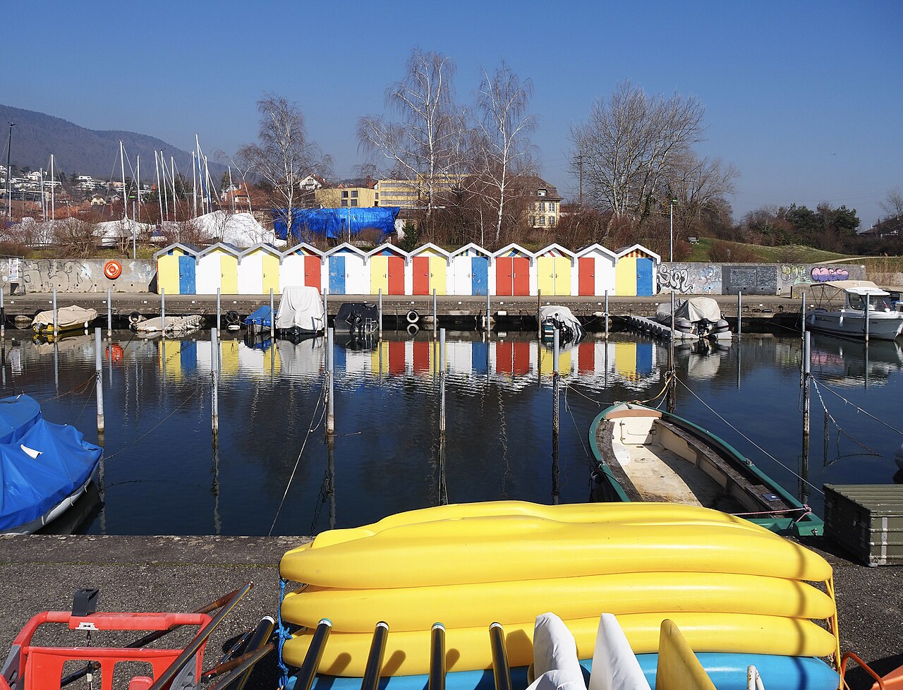 Le port de Saint-Blaise sur le lac de Neuchâtel.